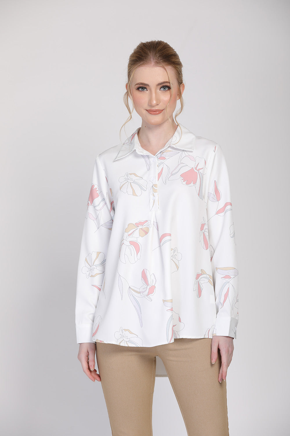 Breonna Collar Blouse in Floral Prints